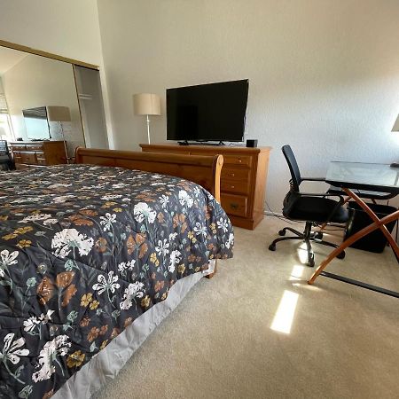 Ploy Apartment Monterey Park ภายนอก รูปภาพ